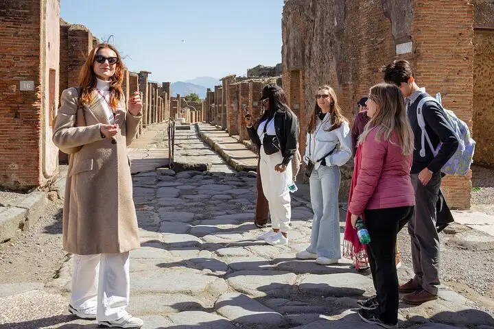 Pompei in due ore con guida, gruppo di venti e salta fila