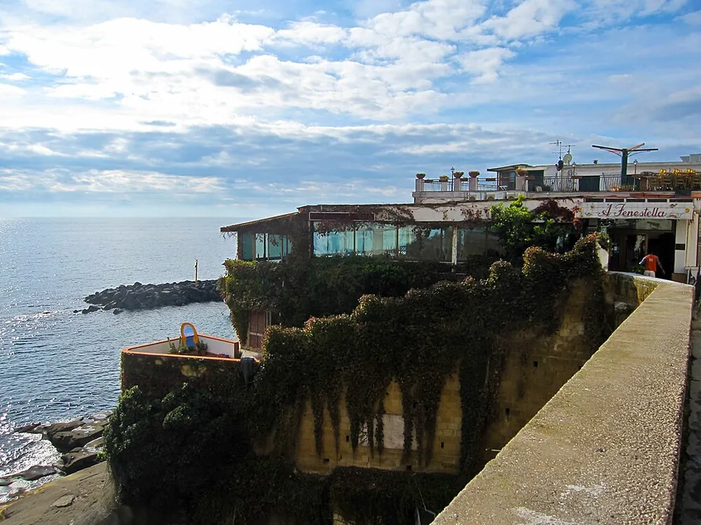 Il golfo in 75 minuti: Vesuvio, Castel dell’Ovo, Posillipo e Nisida