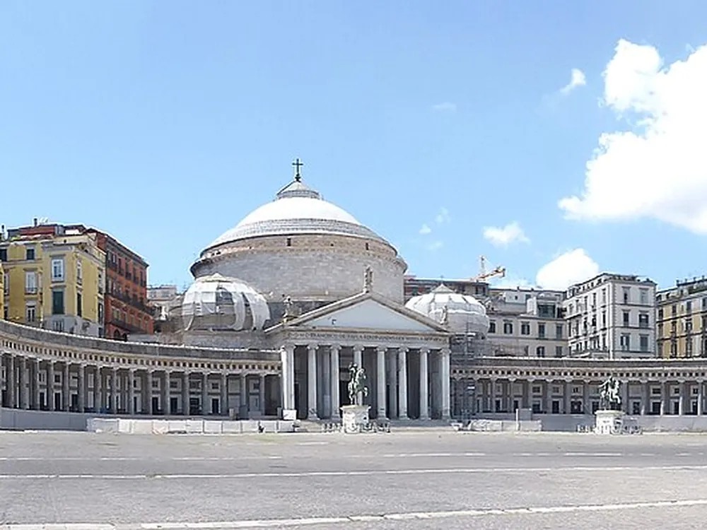 Dal Plebiscito a Spaccanapoli in tre ore, a piedi